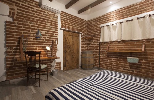 La Paz Hotel | Vintage Maritime Retreat: Rated 10/10 with Pool & Breakfast