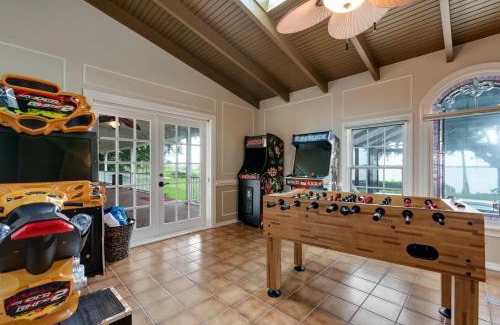 Bradenton House | Inviting Plantation House with Waterfront Views & Pool Access