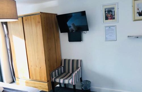 Coalpit Heath Hotel | Discover The Players Golf Club: Family-Friendly Escape