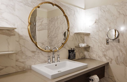 Adelaide Central Business District Hotel | Premier Stay at The Playford Adelaide MGallery - 5 Star Comfort