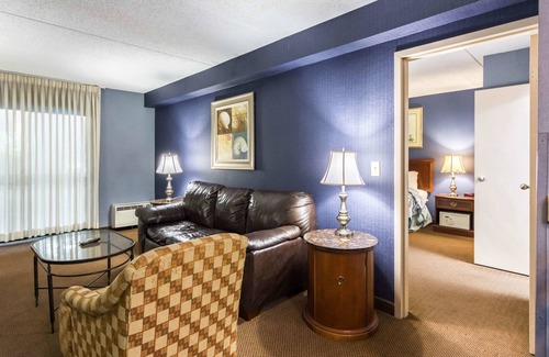 Hagerstown Hotel | Family-Friendly Stay at The Plaza Inn & Suites with Pool