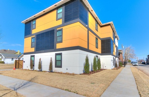 Central Oklahoma City Condo | Experience The Plaza VIP Lodge #2: Guest Rated 9.8/10
