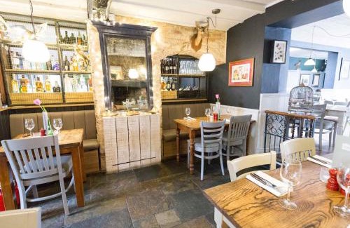 Bicester Hotel | Pet-Friendly Retreat at The Plough Bicester for Families