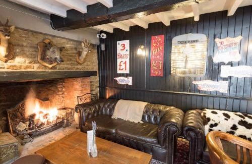 Bicester Hotel | Pet-Friendly Retreat at The Plough Bicester for Families
