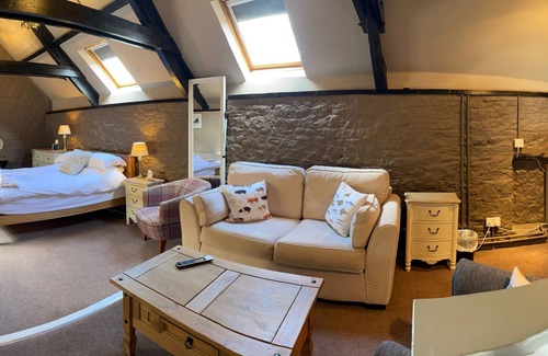 Sherborne Hotel | Discover The Plume of Feathers: Top-Rated Spa & Dining