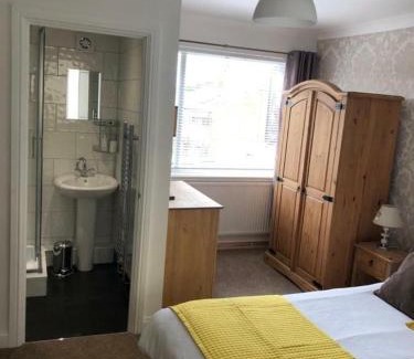 Stevenage Hotel | Exceptional Stays at The Poacher – Guest Rated 9/10