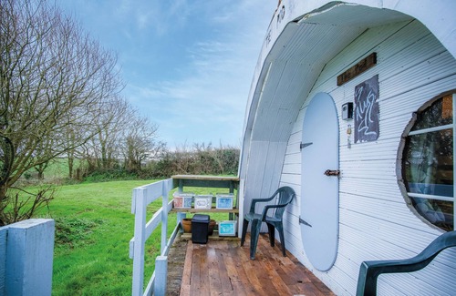 Castlemartin Apartment | Inviting 1 Bedroom Pod at Freshwest Beach Retreat