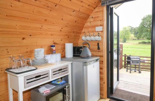 Kingstone House | Perfect Getaway: The Pod at Bank House Farm, 4-Star Retreat