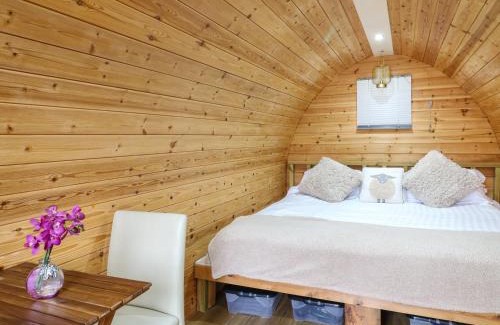 Kingstone House | Perfect Getaway: The Pod at Bank House Farm, 4-Star Retreat