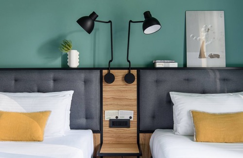 La Spezia Historic Centre Hotel | Enjoy Your Stay at The Poet Hotel with Breakfast & Accessibility