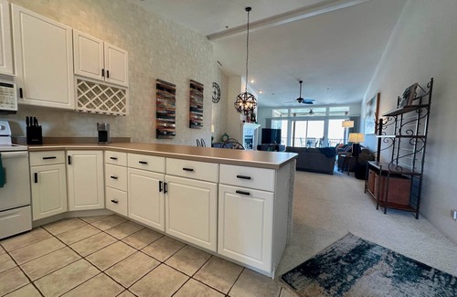 Osage Beach Condo | Guest Rated 10/10: The Pointe at Lazy Days Awaits