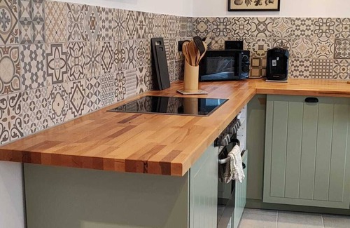 Taucha House | Cozy Polly Vacation Home: Child-Friendly Getaway