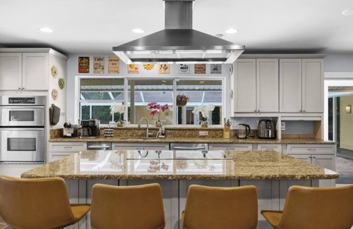 Sugarfoot House | Paradise Awaits at The Pond House: Pool, Game Room & Views