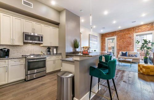 Central Business District Apartment | Indulge at The Pontchartrain: Spa & Breakfast Included