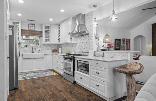 West Oak Hill House | Experience the Ultimate Pool & Gaming Retreat in Austin