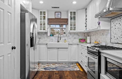 West Oak Hill House | Experience the Ultimate Pool & Gaming Retreat in Austin