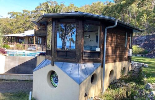 Crescent Head House | Experience The Pool House: Ocean Views & Pet-Friendly Escape