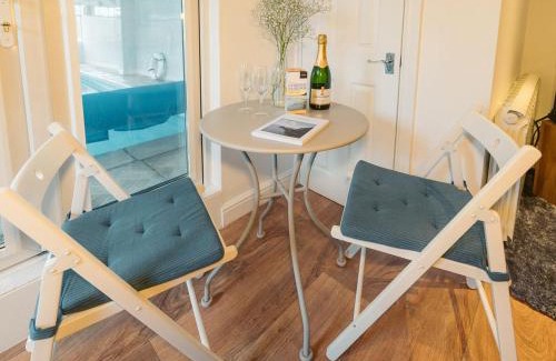 Tywardreath House | 10/10 Rated: The Pool House with Private and Family Pools
