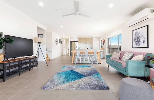 Urraween House | Family-Friendly Getaway at The Pool House in Hervey Bay