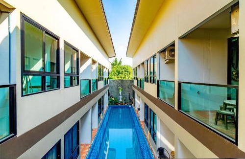 Ramkhamhaeng Hotel | Inviting Stay at The Pool Resort with Hot Tub & Breakfast