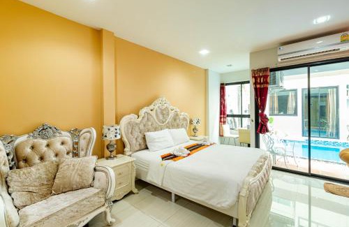 Ramkhamhaeng Hotel | Inviting Stay at The Pool Resort with Hot Tub & Breakfast
