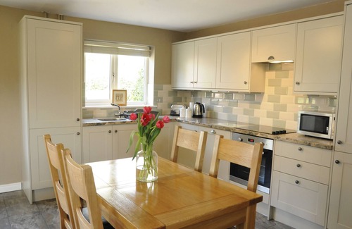 Thirsk Bed & Breakfast | Experience The Poplars: Family-Friendly with Breakfast Included