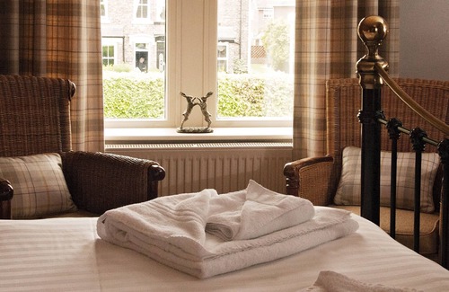 Thirsk Bed & Breakfast | Experience The Poplars: Family-Friendly with Breakfast Included