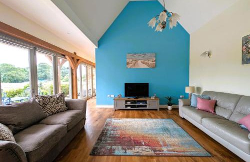 Brighstone House | The Poppies