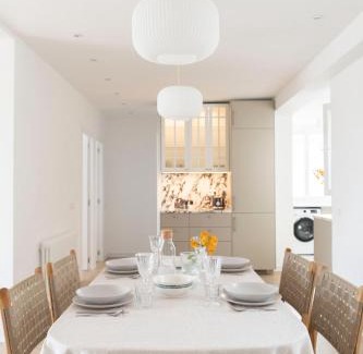 El Grao de Castellon Apartment | Exquisite Oceanfront Retreat at The Port House