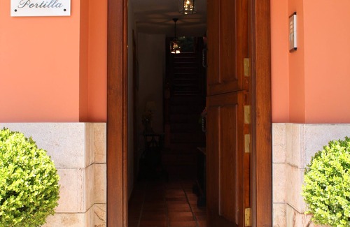 Ribadesella House | Discover The Porthole: Oceanfront Retreat for 6 Guests