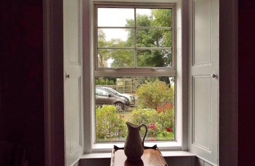 Lybster Hotel | Pet-Friendly Retreat at The Portland Hotel - Rated 8.5/10