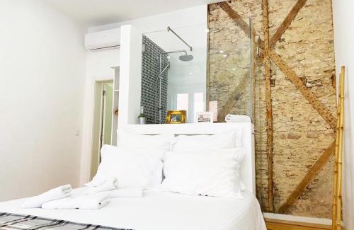 Santa Isabel Bed & Breakfast | Discover Family-Friendly Comfort at The Postcard Lisbon