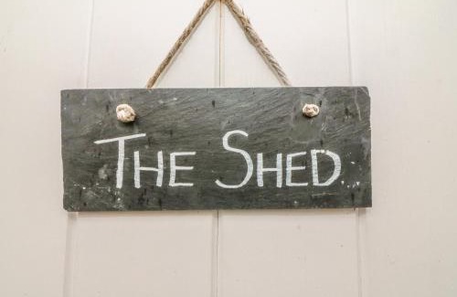 Burton House | Charming The Potting Shed: 5-Star Stay, Family Friendly