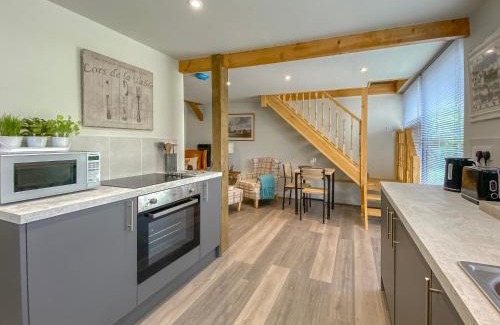 Mersham House | Highly Rated The Potting Shed: Pet and Child Friendly Escape