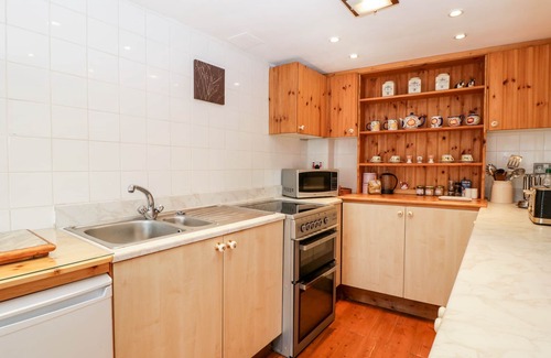Redbrook Cottage | Pet-Friendly Stay at The Pound - Rated 10/10 by Guests