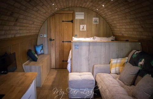 Oswestry House | Experience Unmatched Comfort at The Prancing Pony Hotel