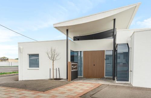 Shearwater House | The Prescription Pad - Group Getaway for Families