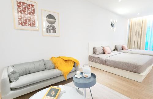 Taman Bukit Pantai Apartment | Pet-Friendly Retreat at The President - Bangsar South