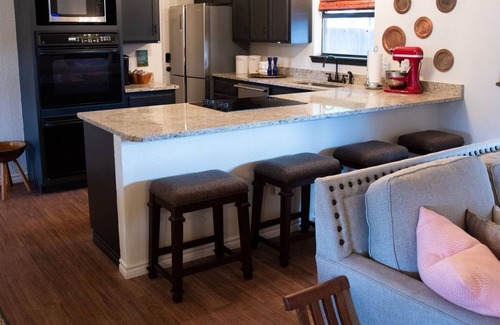 Abilene House | Guest Rated 10/10: The Prickly Pear with Spa & Kitchen