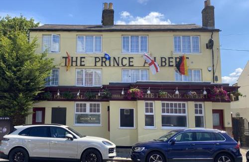 Whitton Hotel | Pet and Child Friendly Stay at The Prince Albert, Whitton