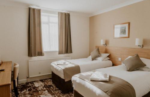 Dursley Hotel | Discover The Prince of Wales Hotel: Pet-Friendly Retreat