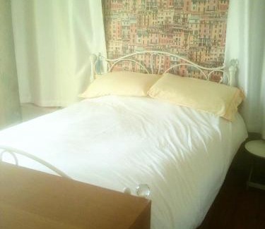 Splott House | Cozy Singles Bedroom at The Principality - Rated 8.5/10