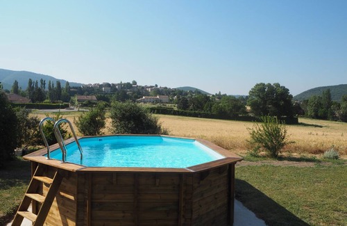 Dauphin House | Inviting Stay at The Priory with Pool & Family Amenities