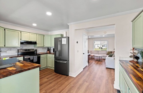 Canton House | Top-Rated Pro Football HOF Home with Family-Friendly Amenities
