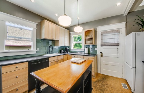 North End House | Top-Rated Family Retreat at The Proctor House in Old Town