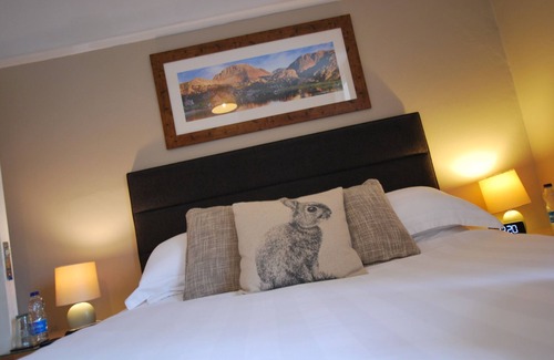 Kendal Bed & Breakfast | Discover the Punchbowl Hotel: Rated 9.6 with Pool & Breakfast