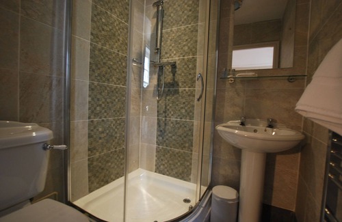 Kendal Bed & Breakfast | Discover the Punchbowl Hotel: Rated 9.6 with Pool & Breakfast