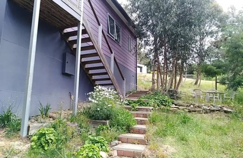 Hepburn Springs House | The Purple House - corner spa, views and wildlife in tranquil Hepburn Springs