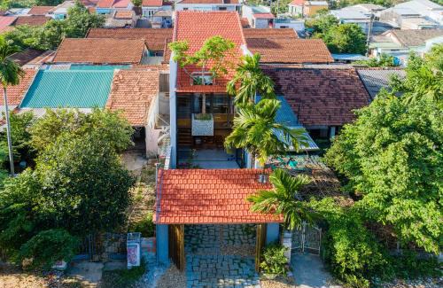 Hue House | Top-Rated The Purple Hue Homestay: Pet-Friendly Retreat
