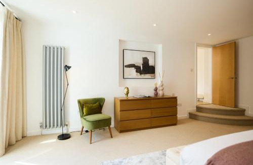 Putney Apartment | Putney Wonder: 4-Star Family-Friendly Garden Retreat